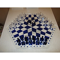 Three-player chess from Acryl